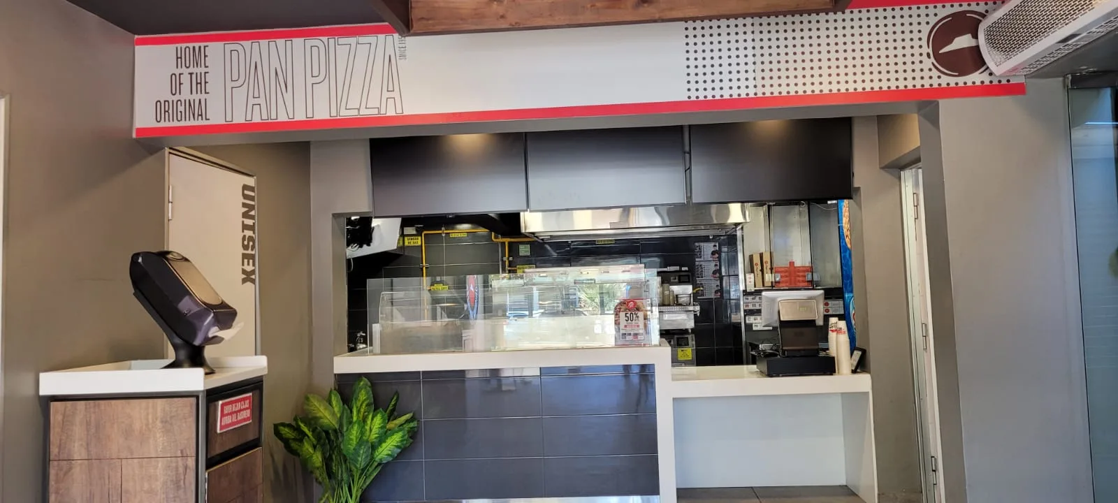 Pizza Hut Vitacura - Imagen 3