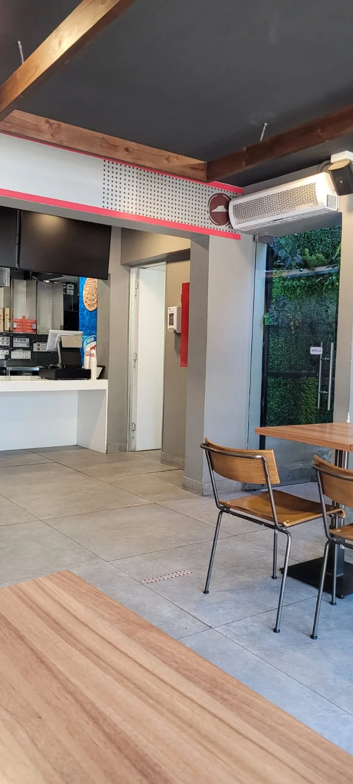 Pizza Hut Vitacura - Imagen 4