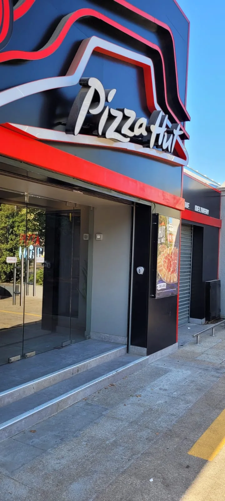 Pizza Hut Vitacura - Imagen 8